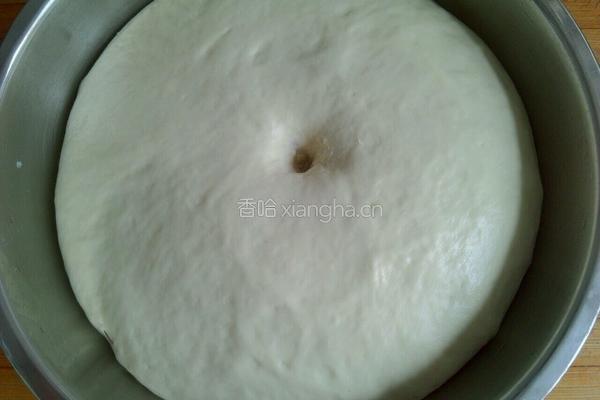 椒盐花卷的做法图解2