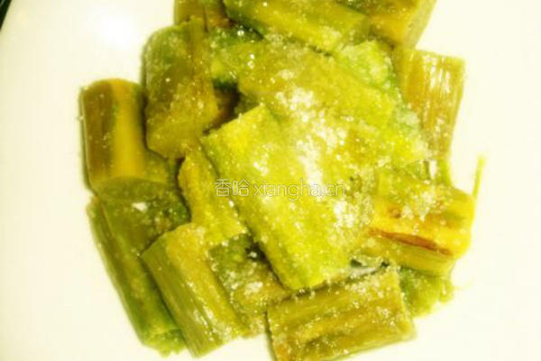 蒸霉菜杆的做法图解2