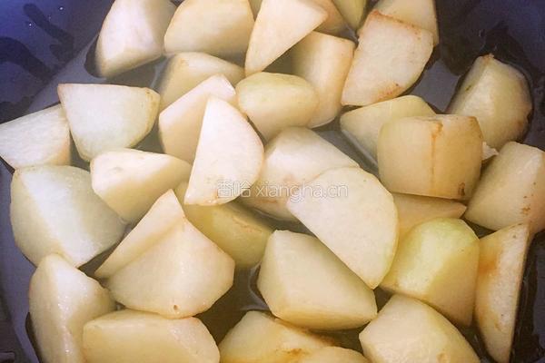 土豆烧肉的做法图解2