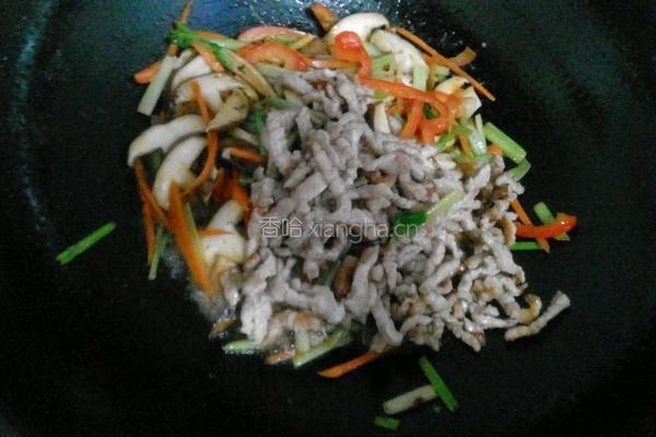 香菇炒肉丝的做法图解6