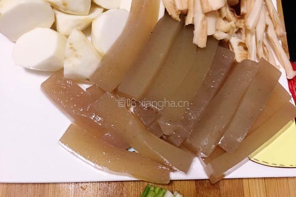 笋子芋儿鸡(烧鸡公)的做法图解2