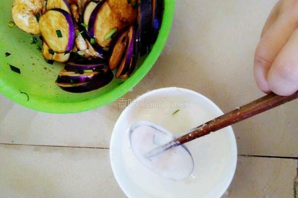 油煎茄子 的做法图解4