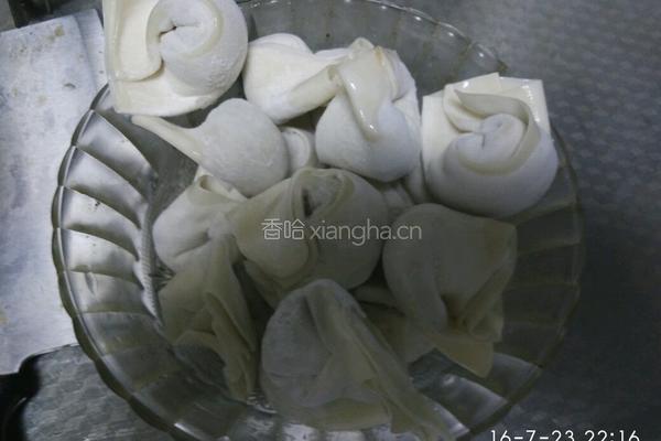 洗头鱼煮饺子鲜汤的做法图解2