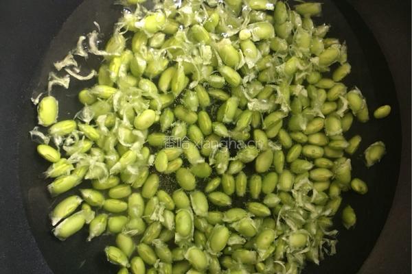 青椒毛豆的做法图解2