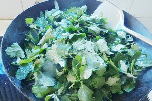 炒灰灰菜（天然野菜）的做法图解7