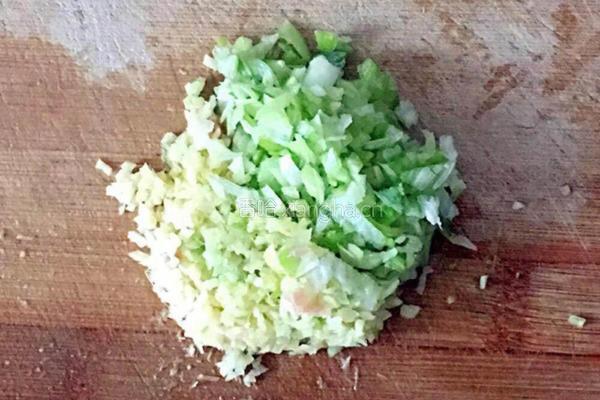 《西瓜皮猪肉饺子》的做法图解11