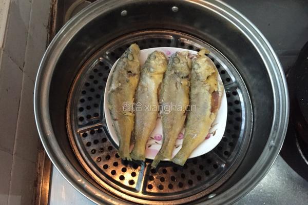 煎蒸黄花鱼的做法图解6