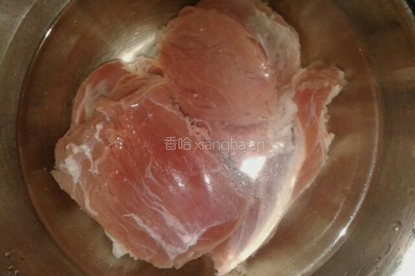 韭菜心炒肉丝的做法图解1