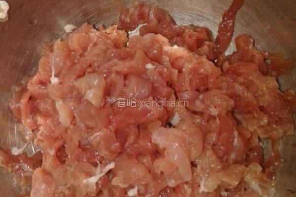 韭菜心炒肉丝的做法图解2