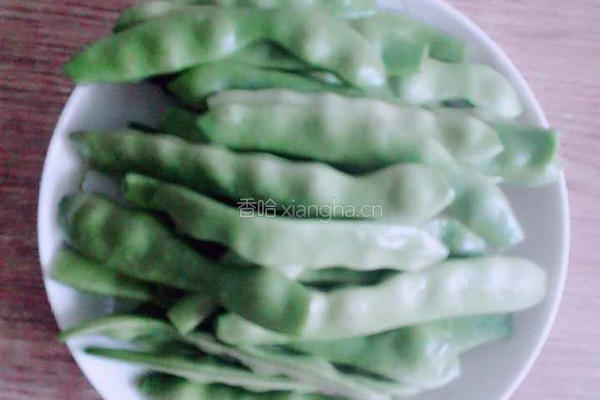 大骨头炖油豆角的做法图解3
