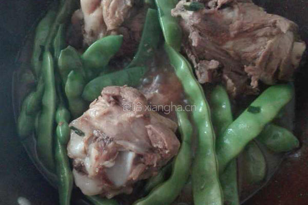 大骨头炖油豆角的做法图解6