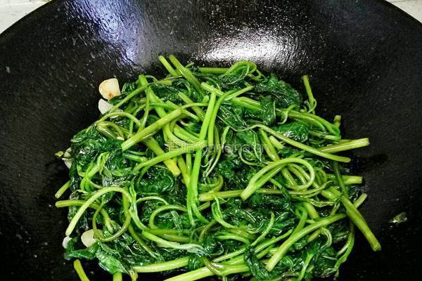 清炒红薯叶的做法图解10