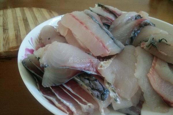 清炸鱼片的做法图解1