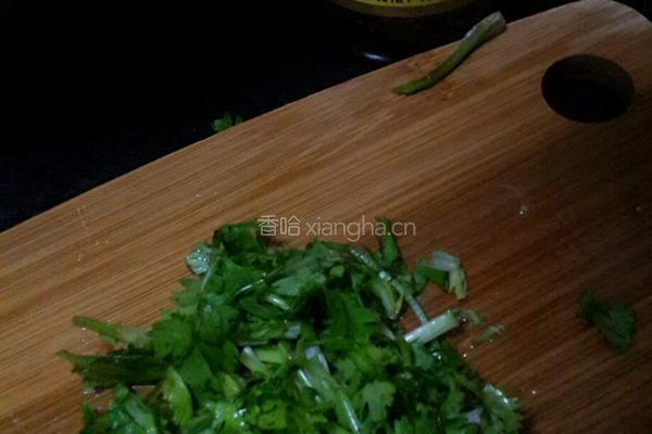 香菜金针拌糖番茄的做法图解4