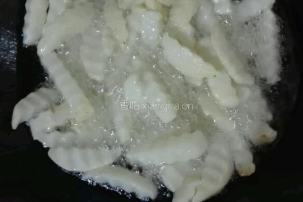 花生芝麻酱拌土豆条的做法图解2