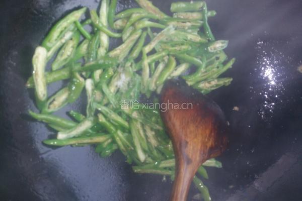 辣椒炒鸡蛋的做法图解6