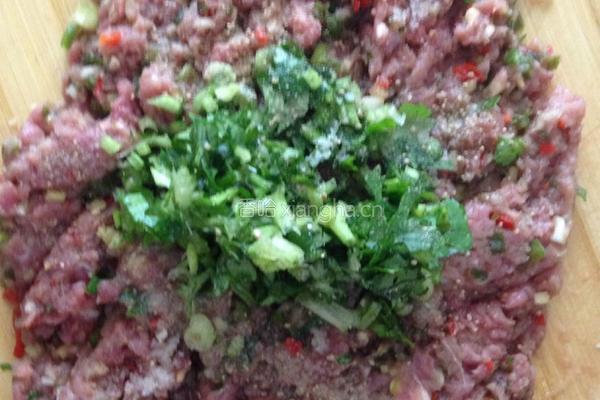 牛肉煎鸡蛋的做法图解2