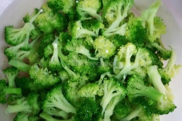 蒜蓉西兰花的做法图解4