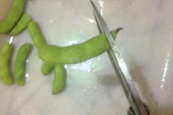 水煮毛豆的做法图解2