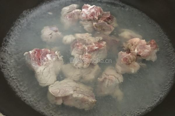 龙骨冬瓜汤的做法图解2