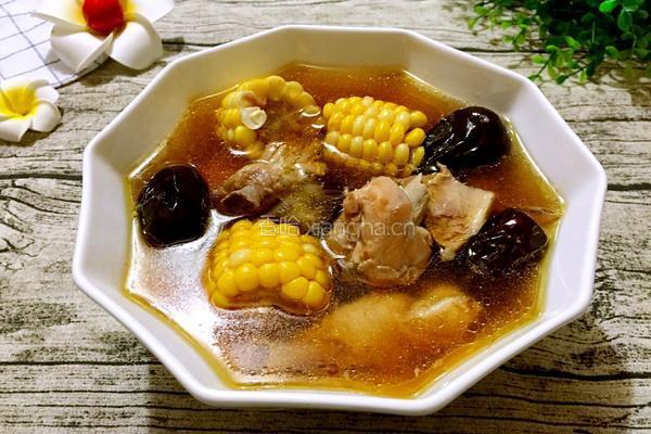 玉米红枣鸡汤的做法图解7