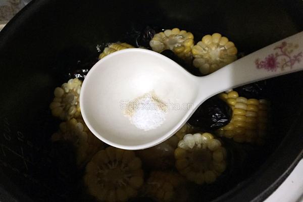 玉米红枣鸡汤的做法图解6