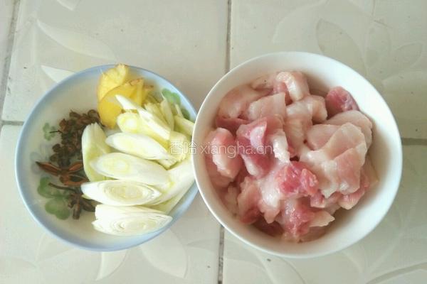 干煸五花肉的做法图解1