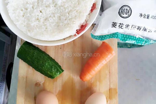 萌猫蛋包饭的做法图解1