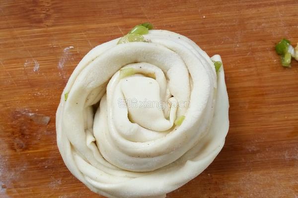 五香葱花饼的做法图解8