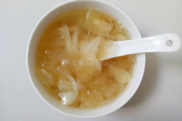快速煮鲜百合莲子银耳糖水的做法图解4