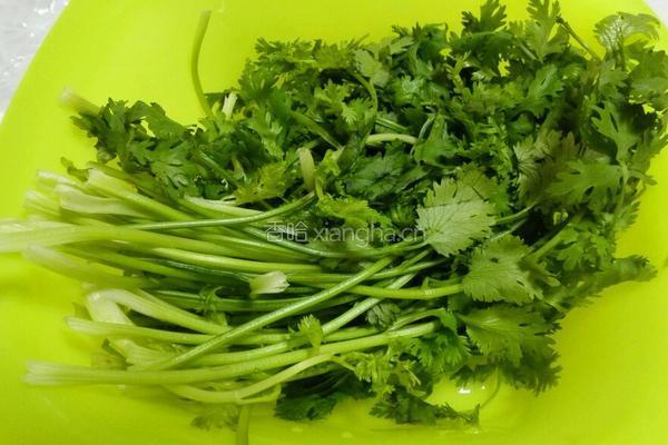 凉拌香菜的做法图解1