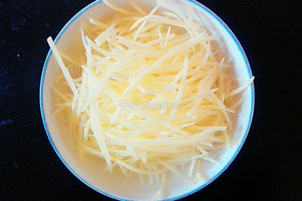 双椒土豆丝的做法图解3