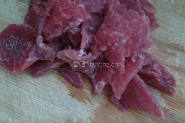 土豆片炒肉的做法图解3