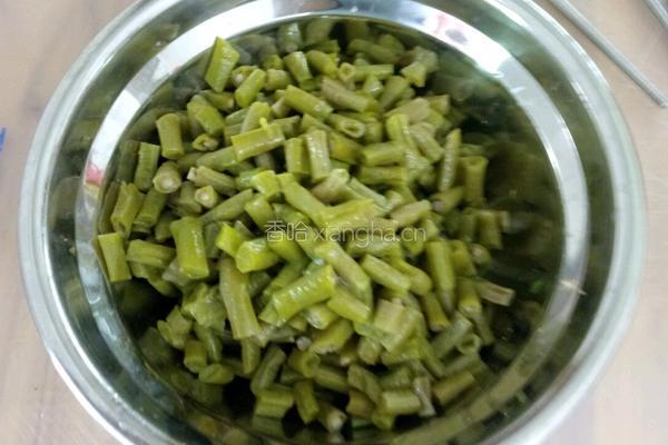 炒酸豆角的做法图解4