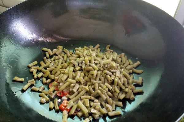 炒酸豆角的做法图解7