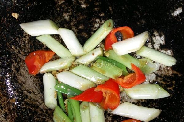 大葱炒粉皮的做法图解8