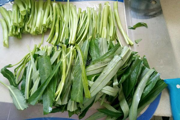红椒空心菜的做法图解1