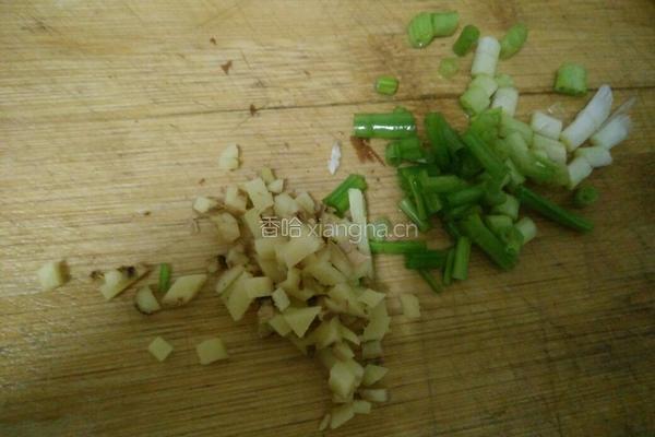香菇鸡蛋炒白菜的做法图解6