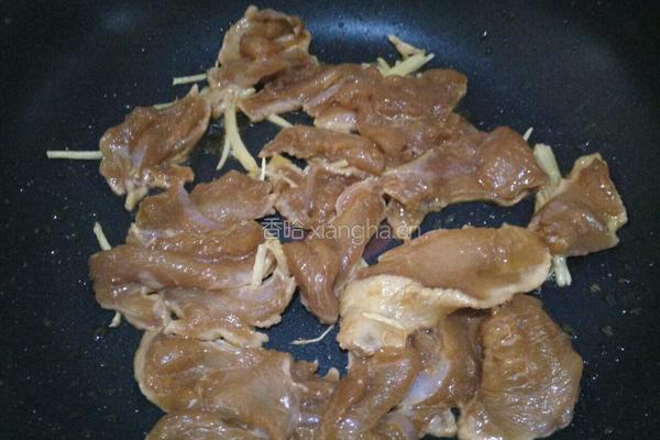 鸡腿菇炒鸡肉的做法图解6