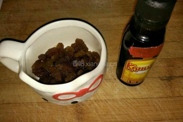 朗姆红提蛋糕卷的做法图解1