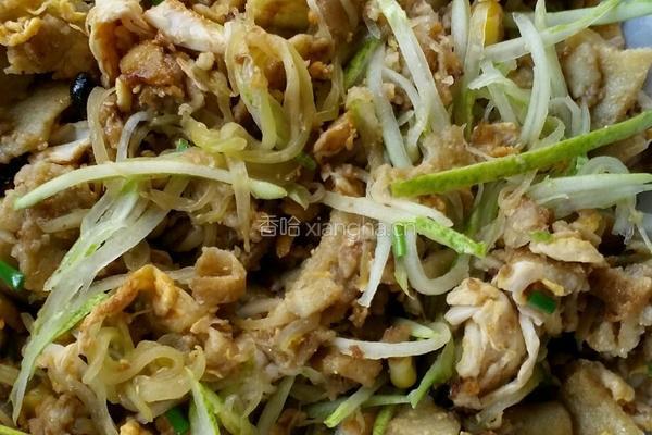 黄瓜炒绿豆粉皮