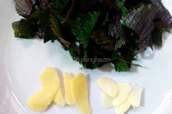紫苏四季豆炒肉的做法图解3