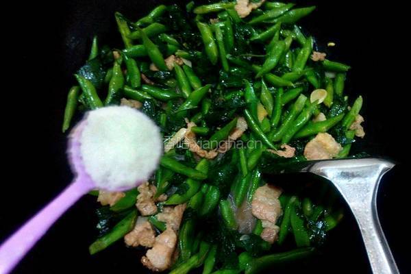 紫苏四季豆炒肉的做法图解8