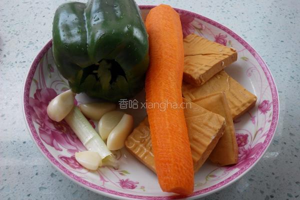 青椒炒豆干的做法图解1