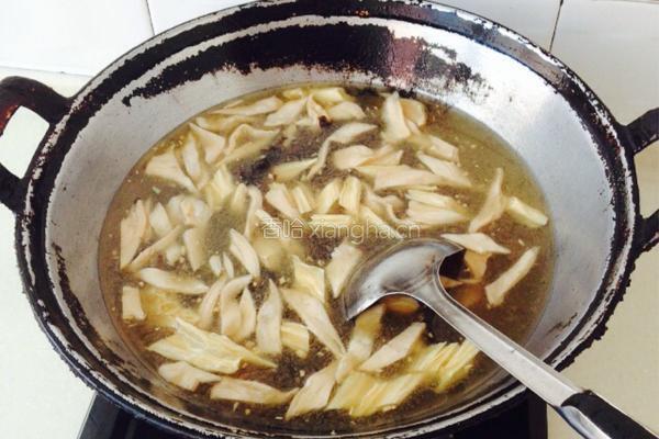 酸辣肉丝汤的做法图解2