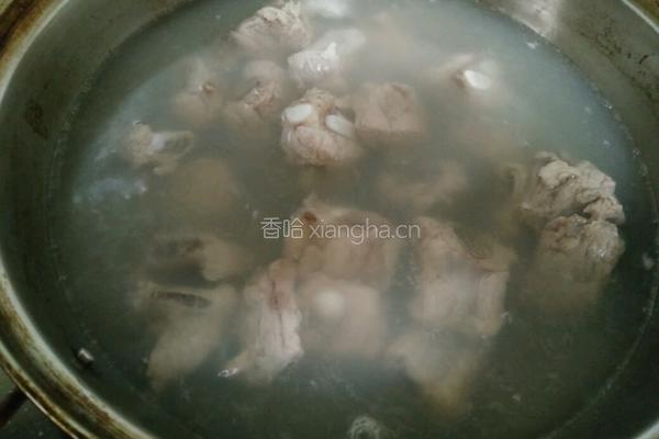 冬瓜炖排骨的做法图解2
