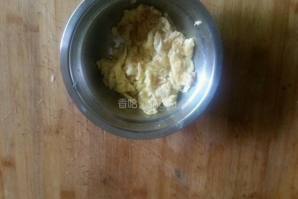 西红柿鸡蛋荆芥面条的做法图解3