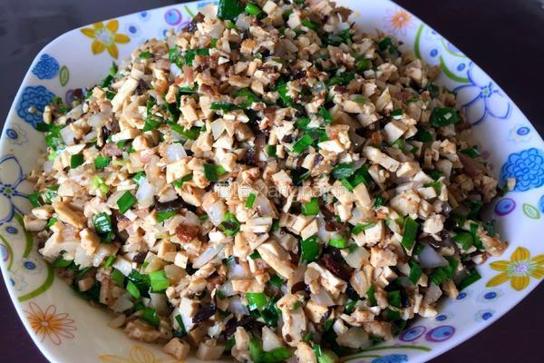 蒸菜：烫面蒸饺的做法图解4