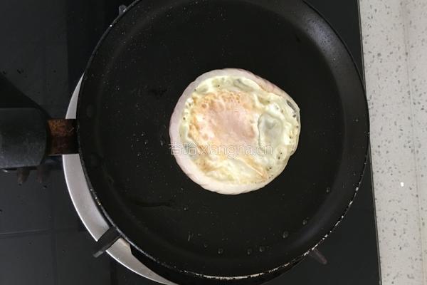 不变形的荷包蛋的做法图解4