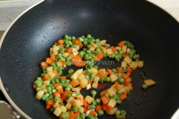 咖喱炒饭的做法图解2